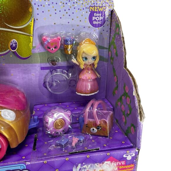 Shopkins Happy Places Royal Trends Convertible w/Tiara Sparkles Picnic Petkin - Picture 4 of 10